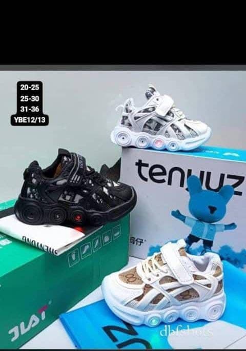 Fashion led light Sneakers