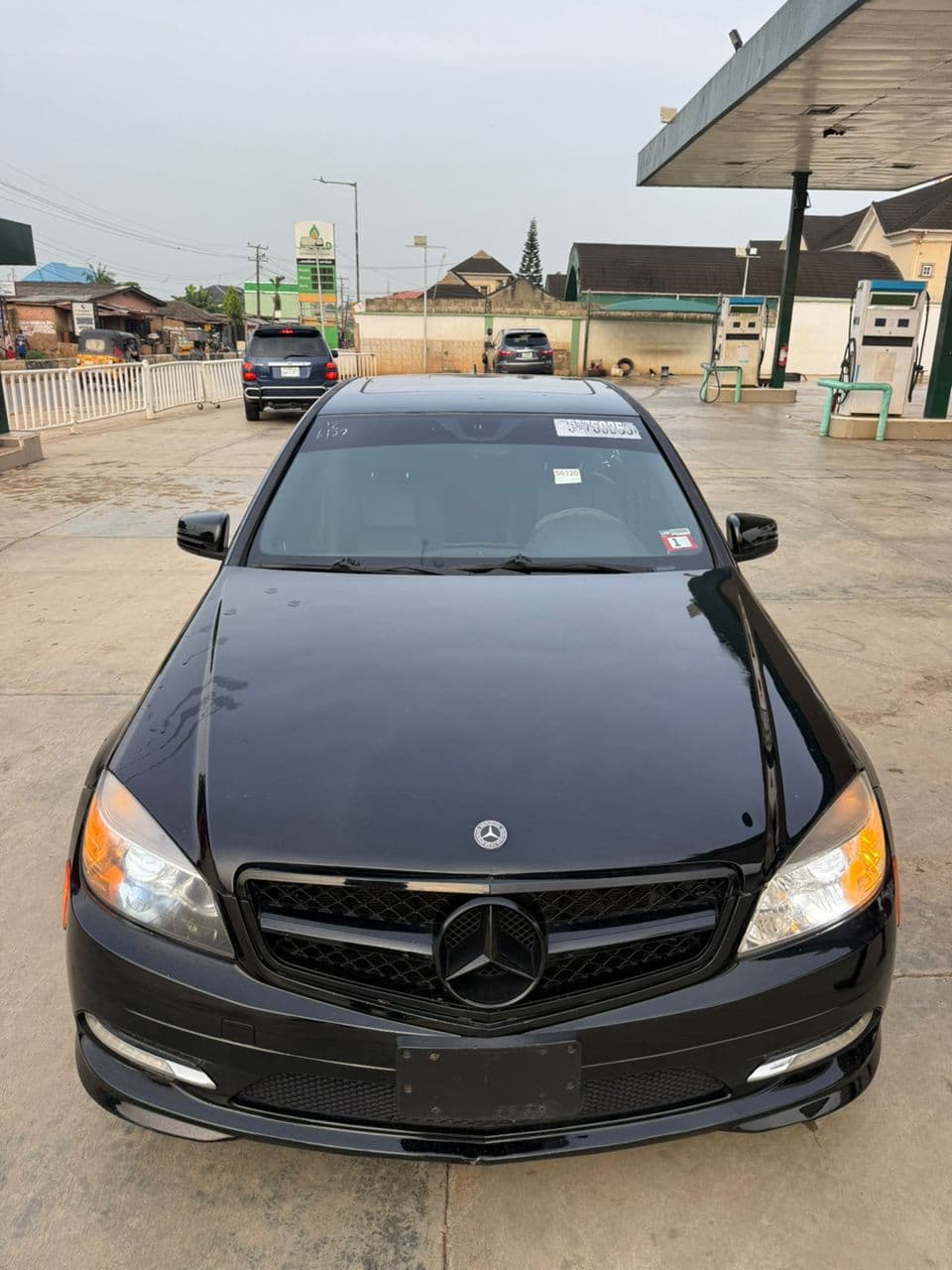 Distress sale - 2011 Mercedes-Benz C300 