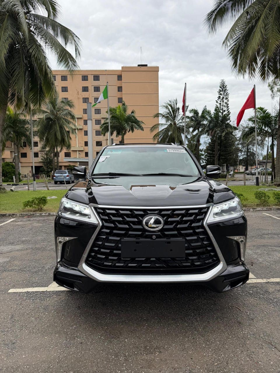 2010 Lexus LX570 ⬆️⬆️ 2022. 39M (Tokunbo)
