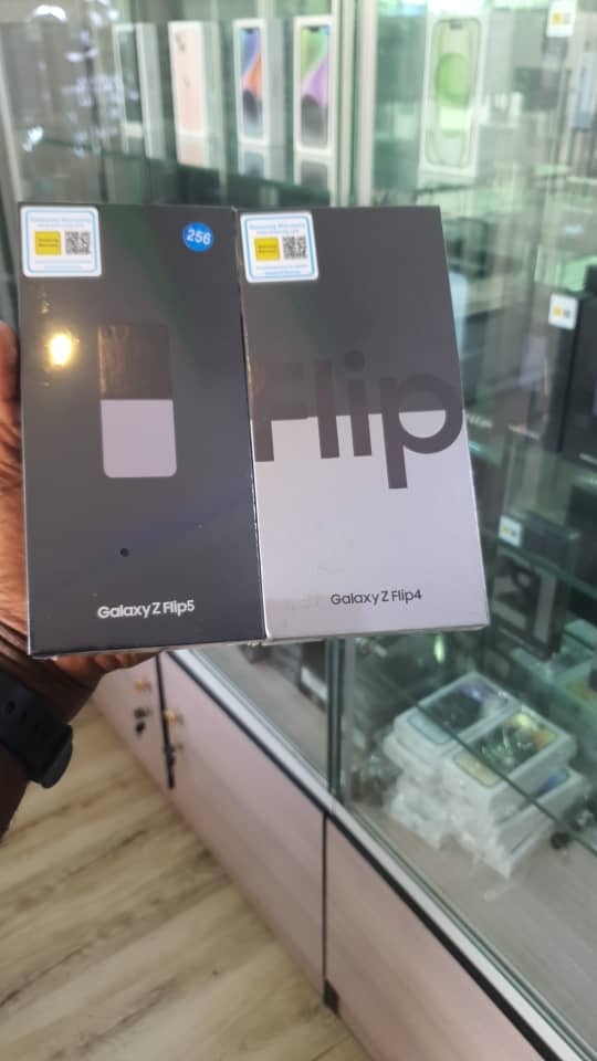 Galaxy Z Flip 5 And Flip 4 Available Now - Call 07014607246