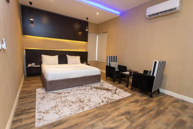 Executive Deluxe Room At Lekki  For Shortlet - Call 08136886262