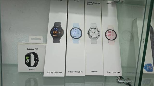 Buy Original Samsung Smartwatches In Ikeja - Call 08136476252