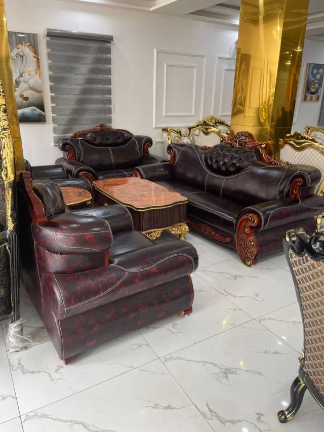 Quality Italian Sofa - Call 08144280912