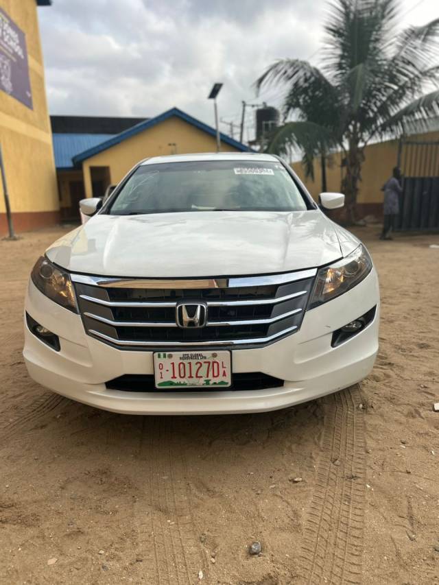 Tokunbo 2011 Honda Crosstour For Sale In LAGOS - Call 09162900421