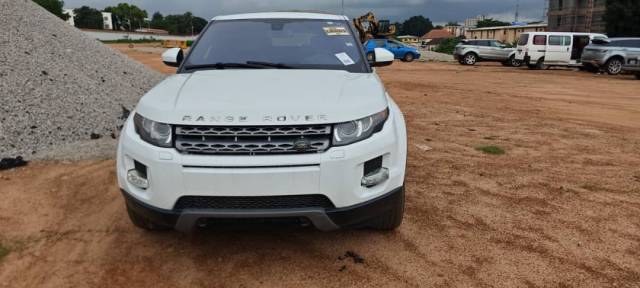 Neatly Used Range Rover 2015 Model - Call 08033207339