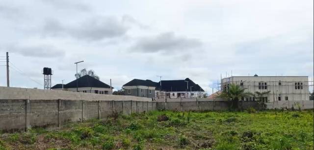 AFFORDABLE LUXURY AT OLIVE GARDEN - CALL 07064366631