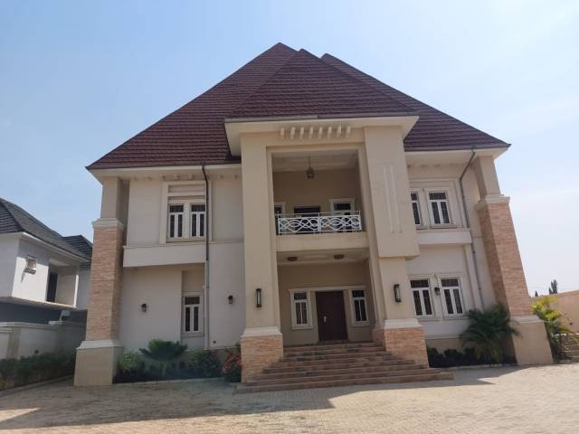 8 Bdr Fully Detached Duplex With Swimming Pool - Call 09024373598