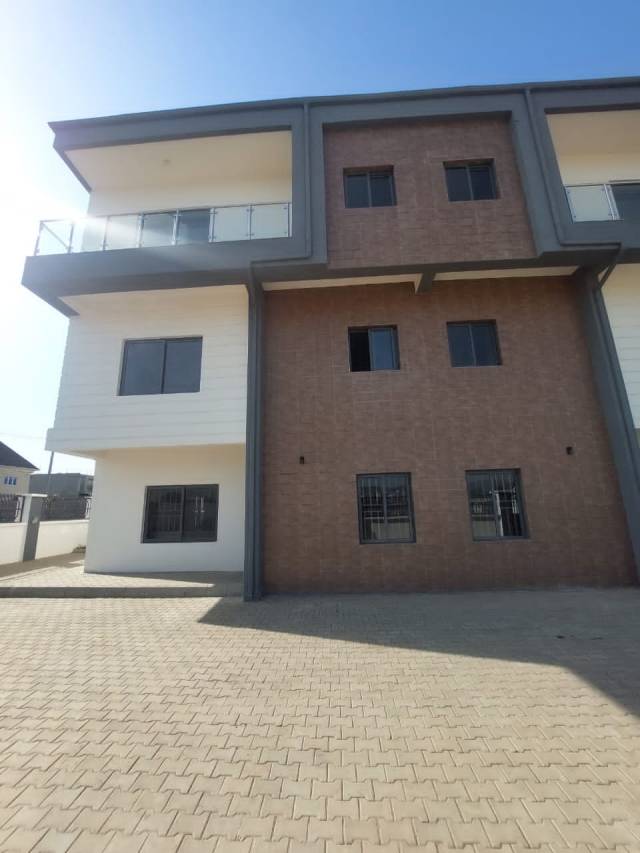 5 Bdr Terrace Around Jahi - Call 09024373598