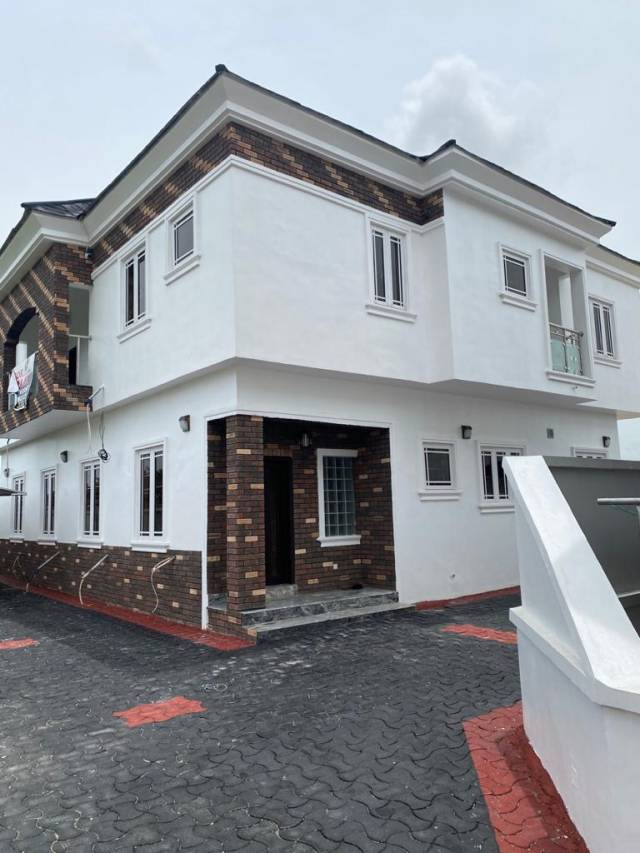 5 Bdr Fully Detached House Plus BQ For Sale - Call - 08092413057