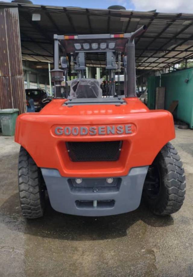 FORKLIFT FOR SALE AND LEASE