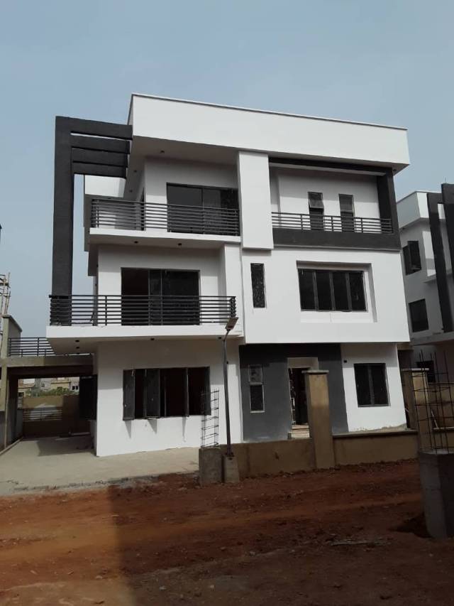 Fully Furnished 6 Bedroom Villa For Sale - Call 08163446927