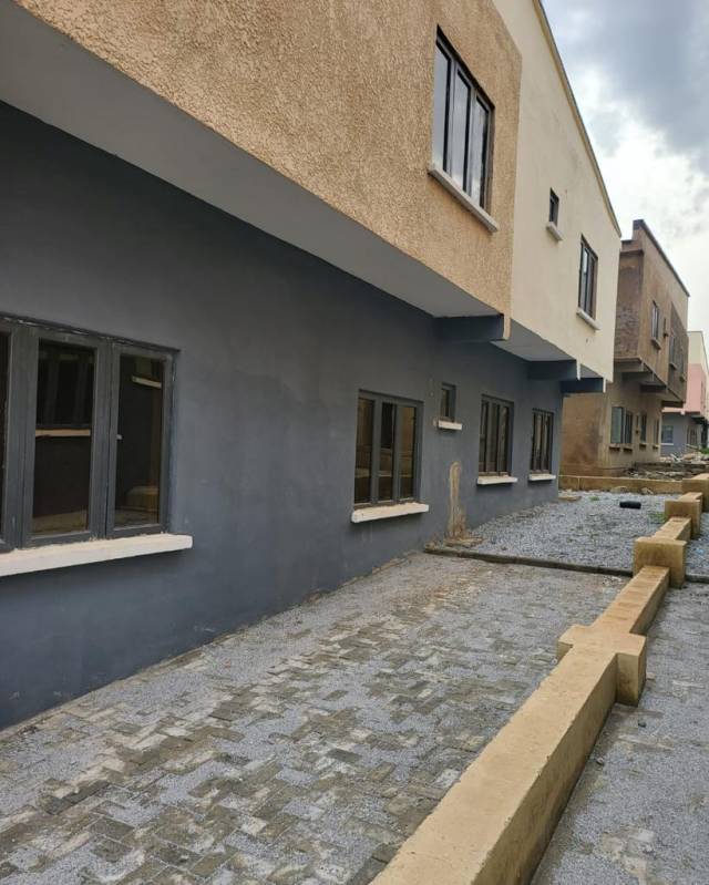 4 BDR SEMI DETACHED HOME FOR SALE AT APO ABUJA - CALL 08034842379