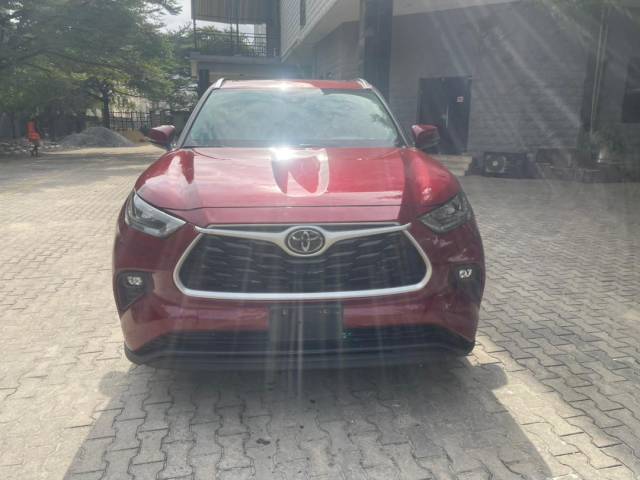 Foreign Used 2021 Toyota Highlander XLE AWD - Call 09167933186