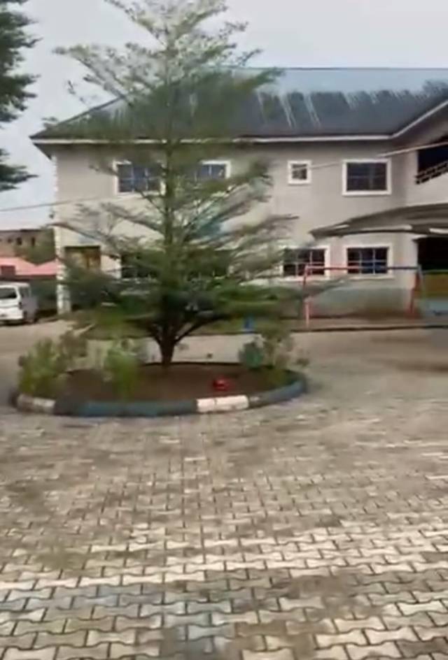 School Building For Sale At Portharcourt - Call 07075055302