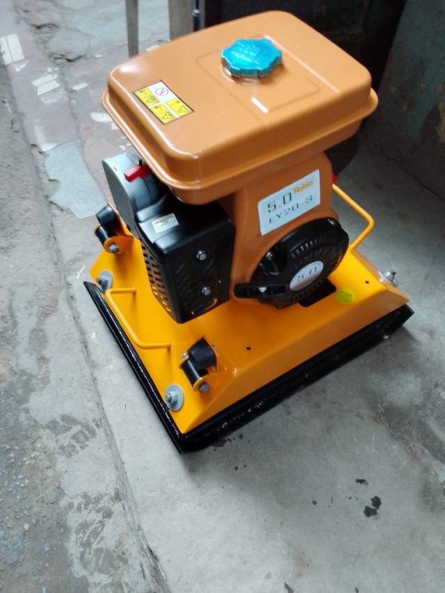 Robin C90 Plate Compactor - Call 09115361820