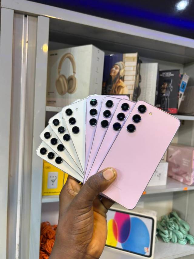 Samsung Galaxy S23 256GB - CALL 07062454854