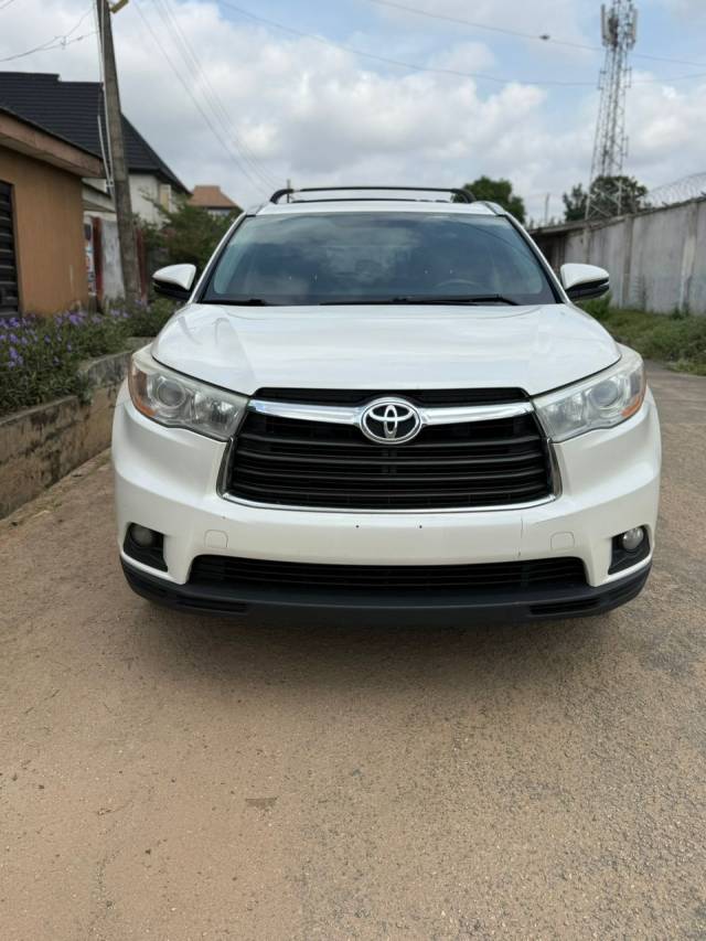 Sharp Toyota Highlander XLE 2015 - Call 08082983064