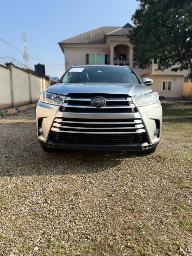 Toyota Highlander XLE 2018 For Sale - Call 08082983064