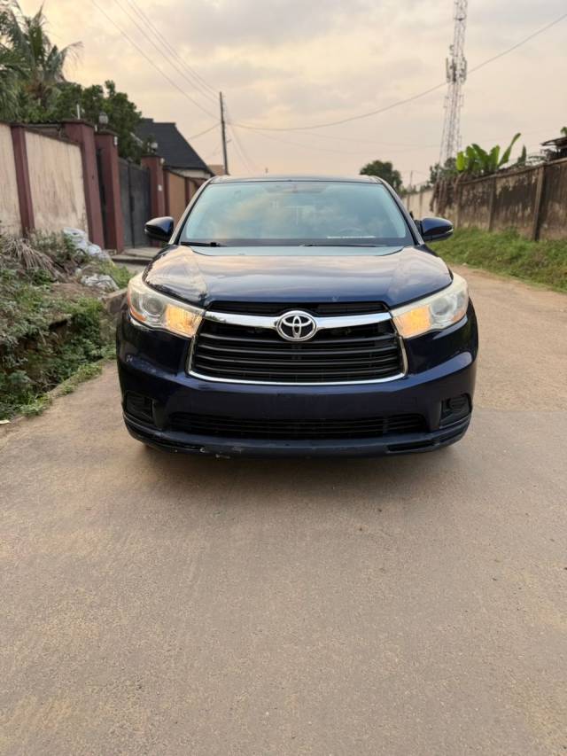 Toyota Highlander LE 2015 For Sale In Lagos - Call 08082983064