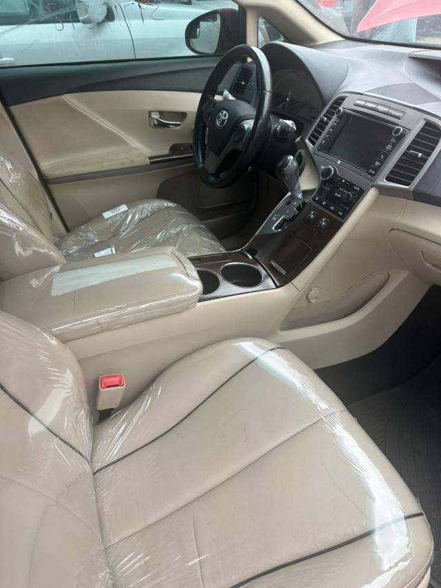 Toyota Venza 2014 September Entry