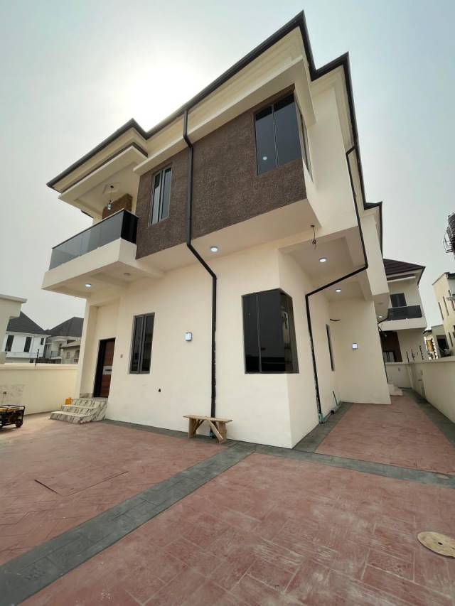 4 BDR FULLY DETACHED DUPLEX WITH BQ AT IKOTA - CALL 08139980419