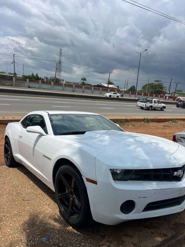 Chevrolet Camaro LT Coupe Automatic 2012