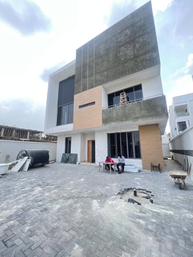 5 BDR FULLY DETACHED SMART HOUSE IN IKOYI - CALL 09121189076