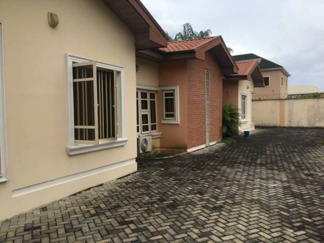 Luxury 3 Bedroom Flats For Sale In Ajah - Call 07063403340