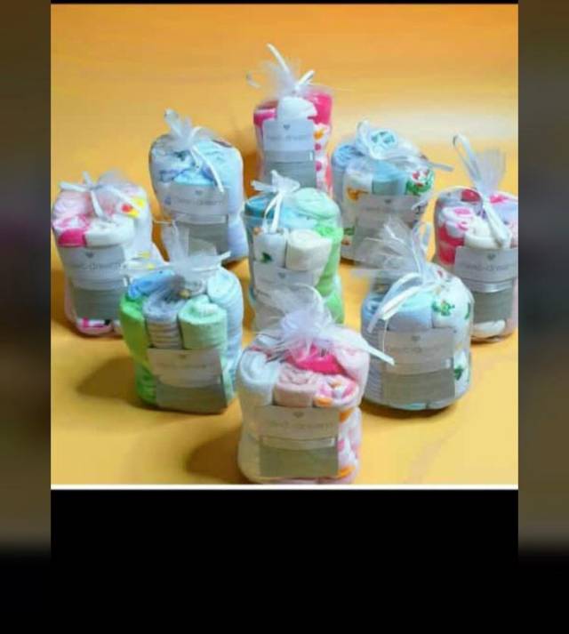 We Sell Baby Towel, Burp Clothes And Bodysuits (Call Or Whatsapp - 07034441279)