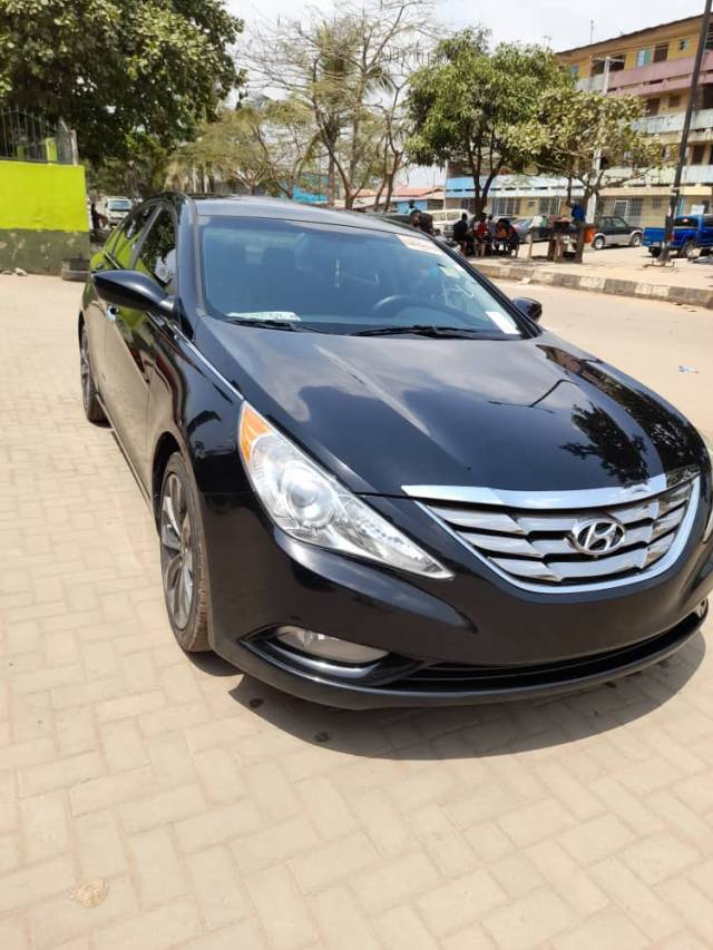 Hyundai Sonata 2012