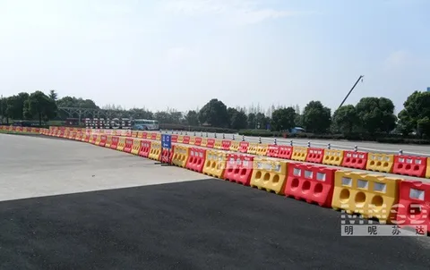 Water Filled Barricade