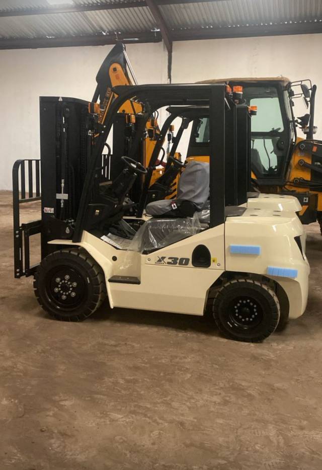 FORKLIFT TRUCK OF 3TON And 5TON