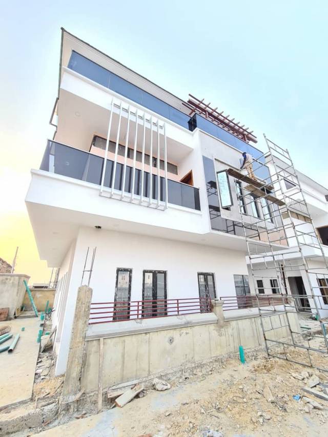 5 Bdr Fully Detached Duplex For Sale A TLekki - Call 07056001917