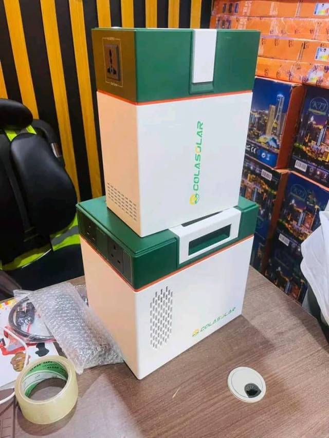 COLA 2000 SOLAR POWER GENERATOR