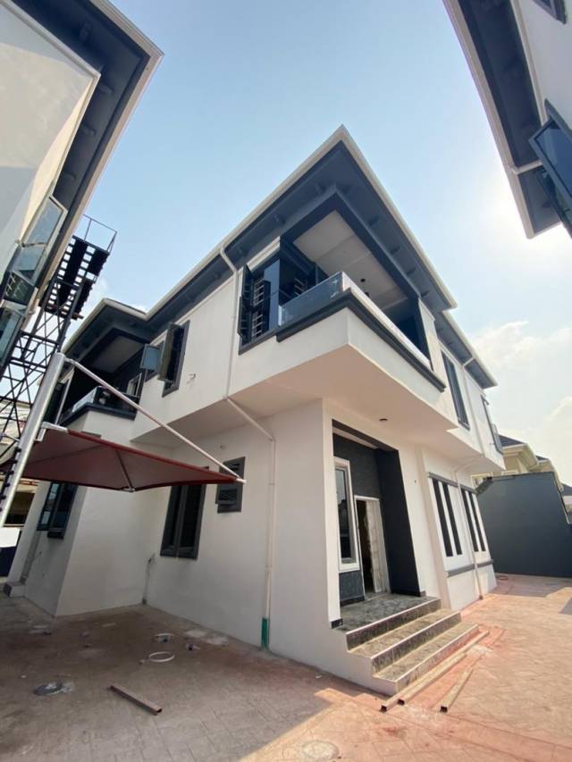 5 Bdr Fully Detached Duplex With A Room Bq At Lekki - Call 07056001917
