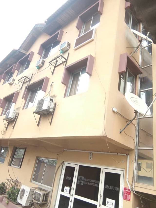 21 ROOMS ENSUITE HOUSE FOR SALE AT ALAUSA - CALL 07017322039