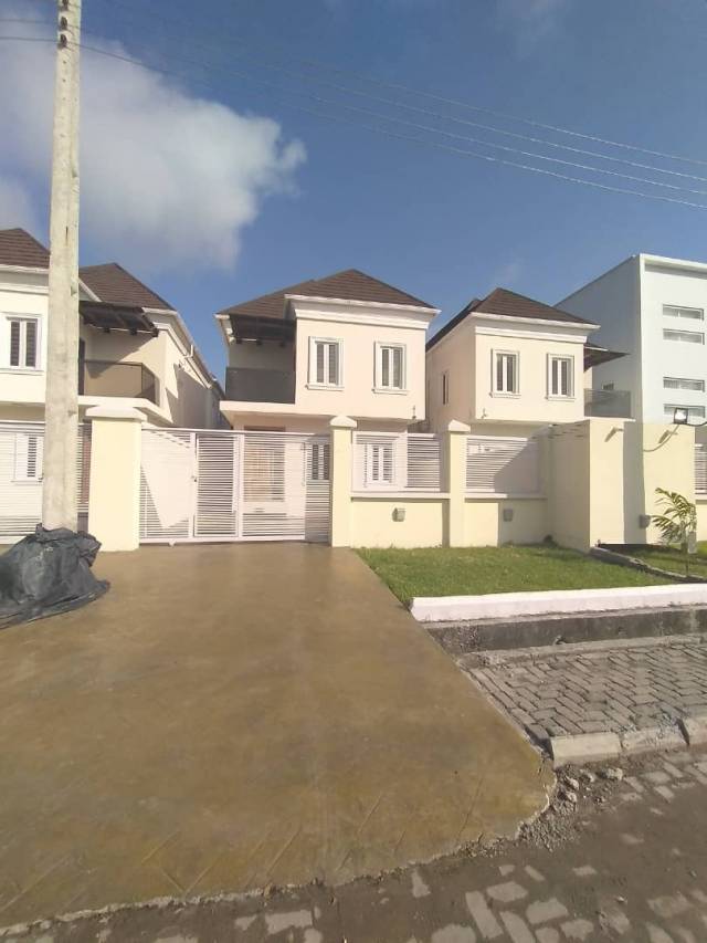 4 Bedroom Duplex For Sale At Lekki, Lagos - Call 09035034844
