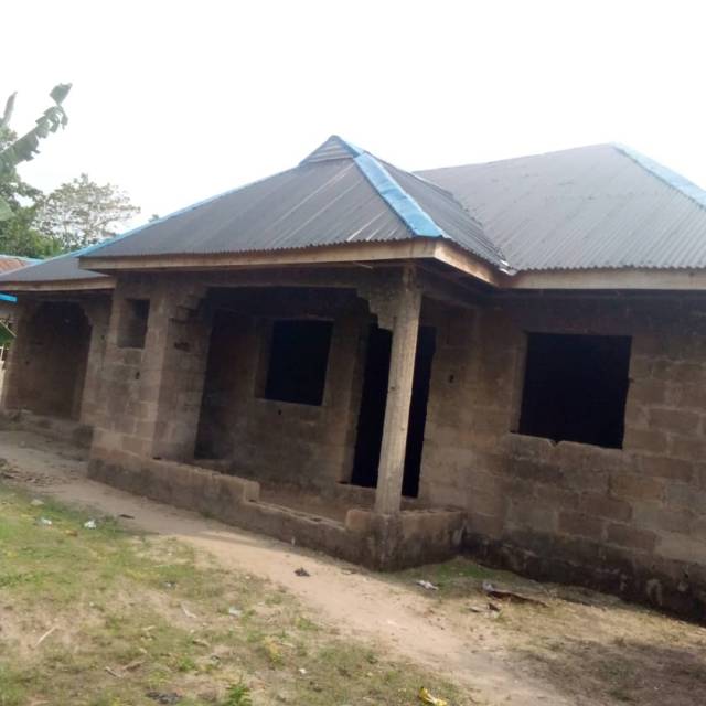 2 Uncompleted Building Flats With Land At Mowe - Call 08161112207